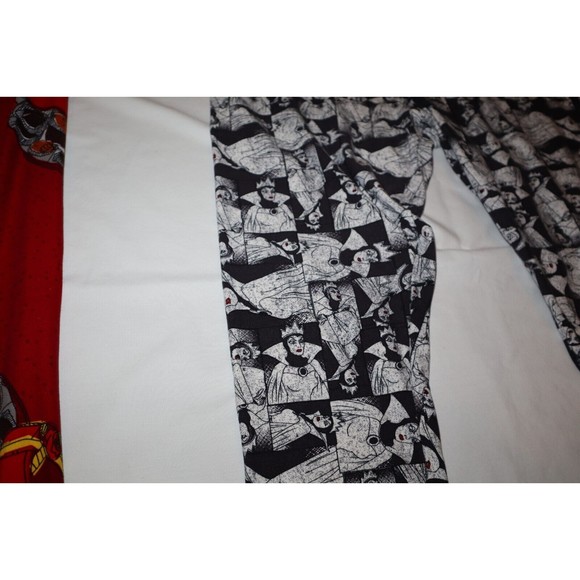 LuLaRoe T/C Tall & Curvy Leggings Disney Evil Queen Red Heart Box Chocolates - Picture 5 of 10